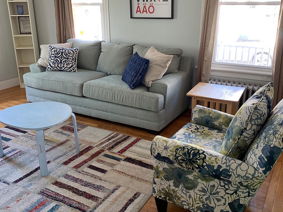 2nd image of 15 Carey St #12