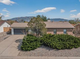 106 Arizona Sunset Rd NE, Rio Rancho, NM 87124
