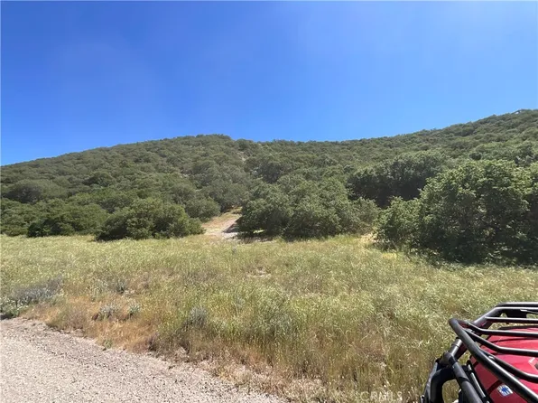 105 Paulsen Rd, Lockwood, CA 93932