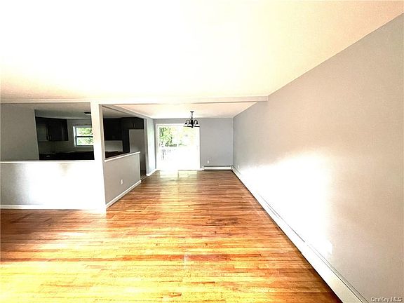5th image of 98 Monarch Dr