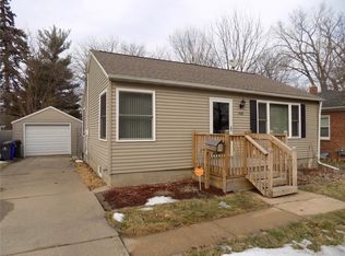 908 O Ave NW, Cedar Rapids, IA 52405