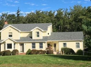 973 Russells Mills Rd, Dartmouth, MA 02748