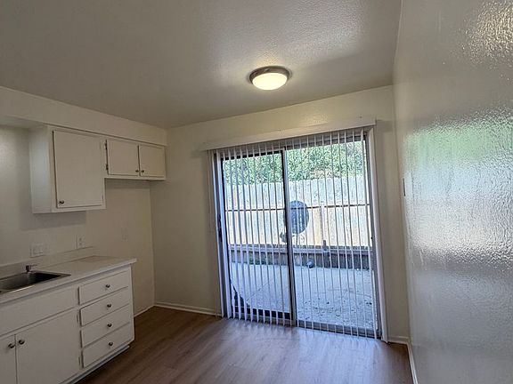 2nd image of 720-722 N Ojai Rd #722D