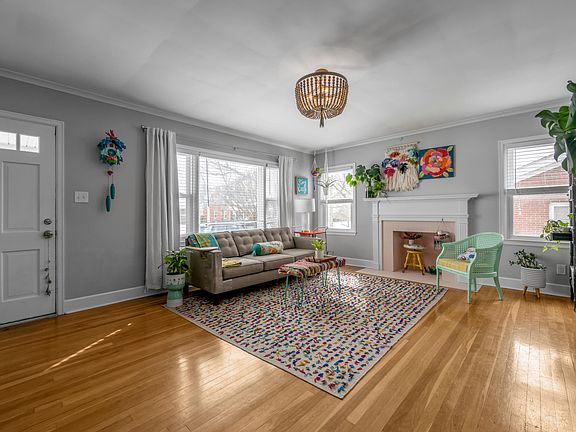 3rd image of 263 Burke Rd