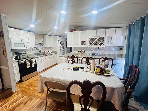 5th image of 39288 W Worthey Rd