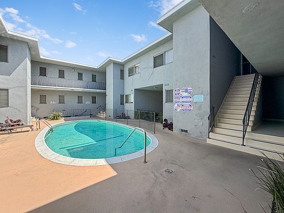 4th image of 1942 Pelham Ave APT 2