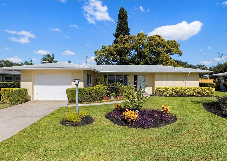 1st image of 2445 Breakwater Cir