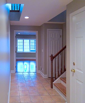 5th image of 1049 N Glenview Ct