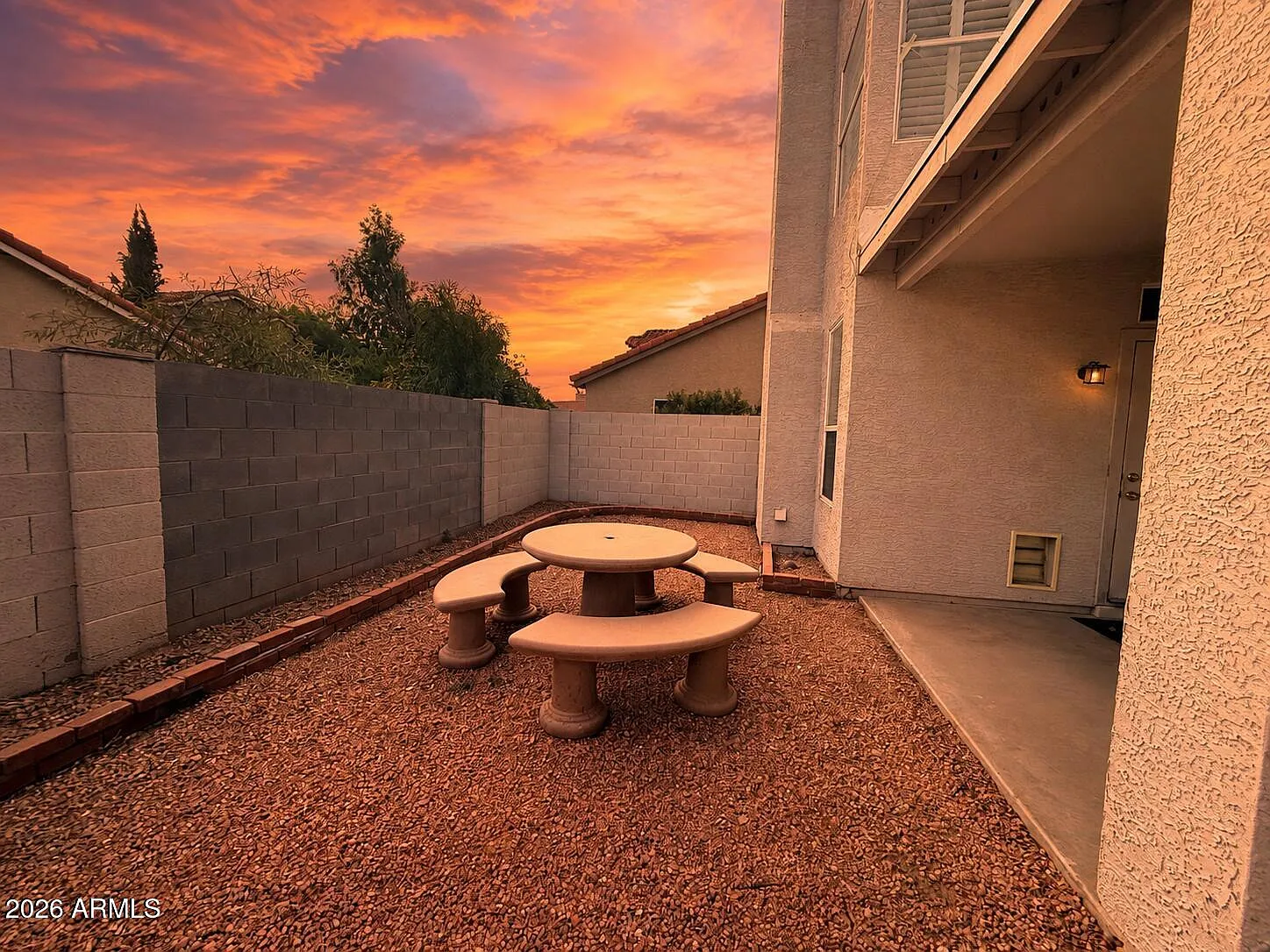 4 bed, 2.5 bath, 2100 sqft, $2,550 — Photo 2