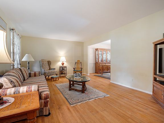 4th image of 778 Darlington Ln