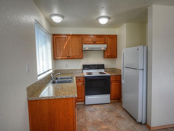 4th image of 1003 W 18th St APT 4