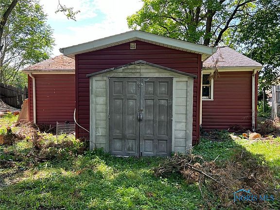 5th image of 208 Plymouth St