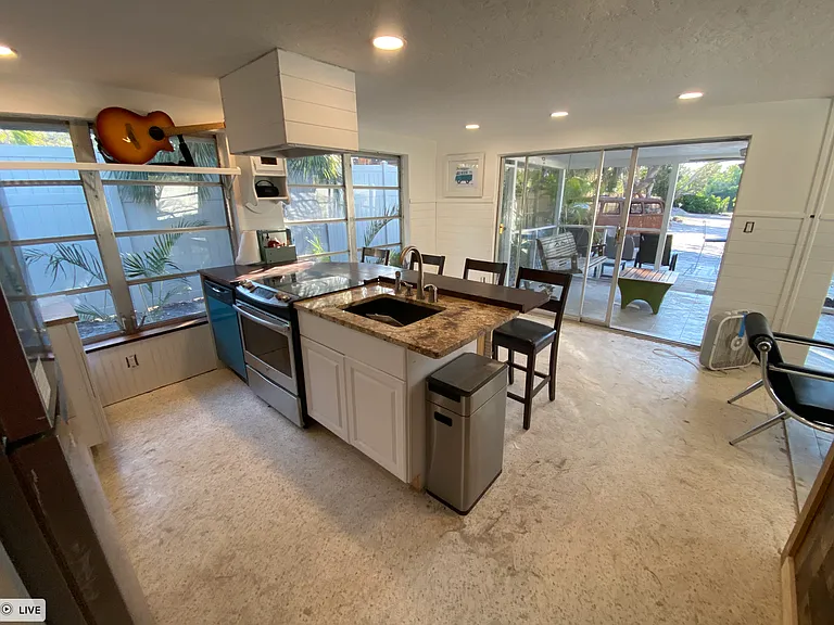 8456 Midnight Pass Rd — Photo 9