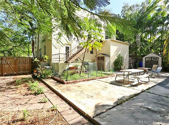 3rd image of 2630 Natoma St #1