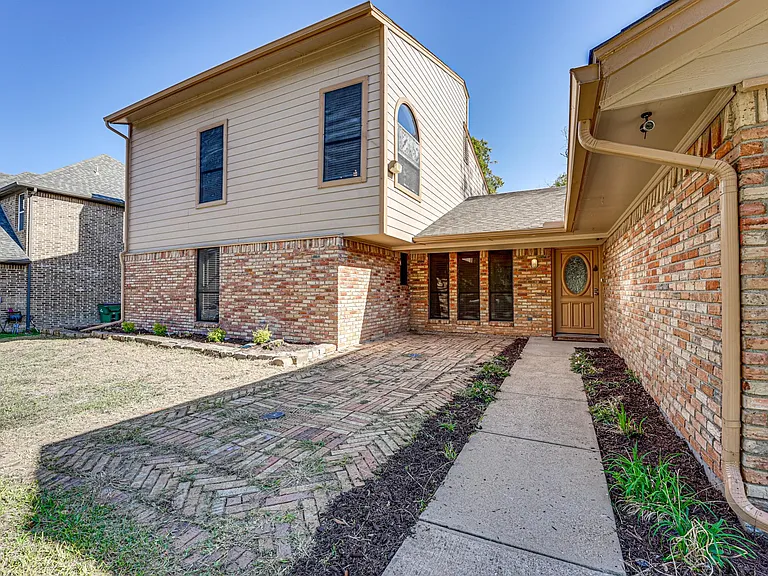 605 Scenic Dr — Photo 1