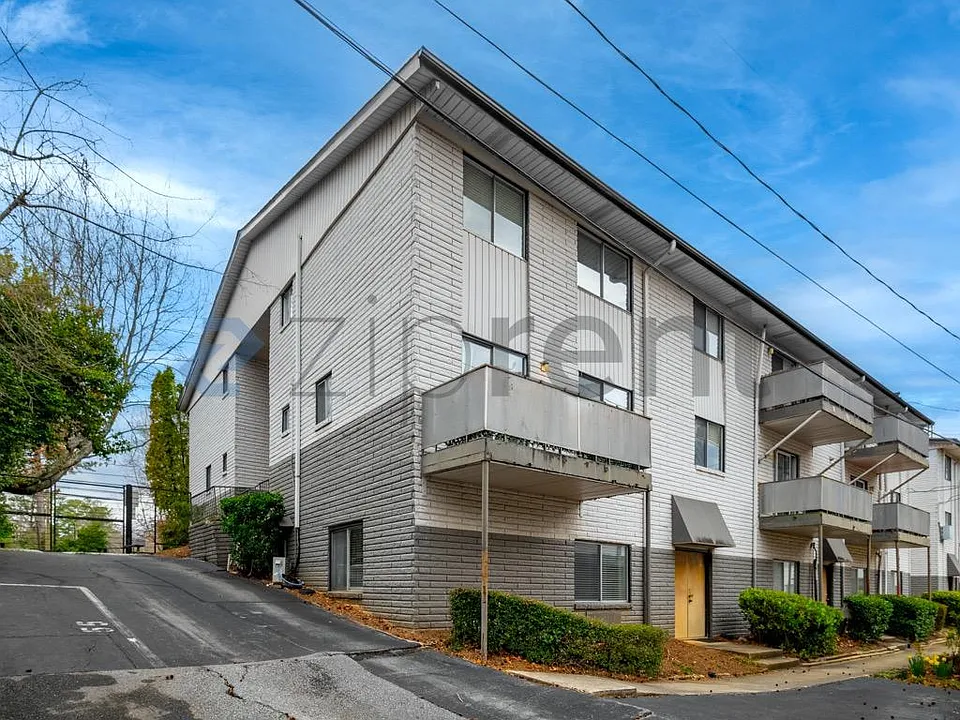 3501 Roswell Rd NE #206