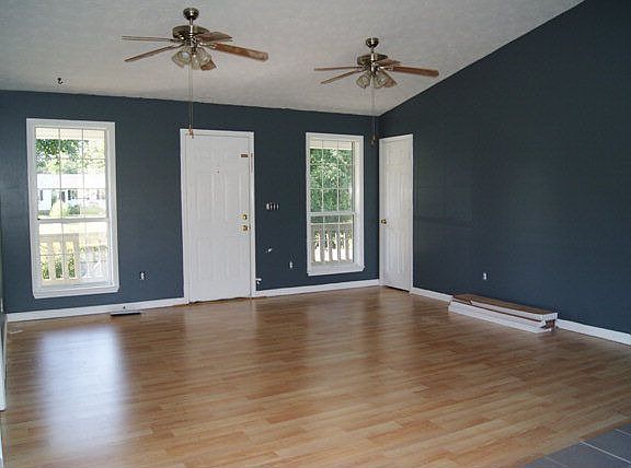 5th image of 3559 Southmeade Dr