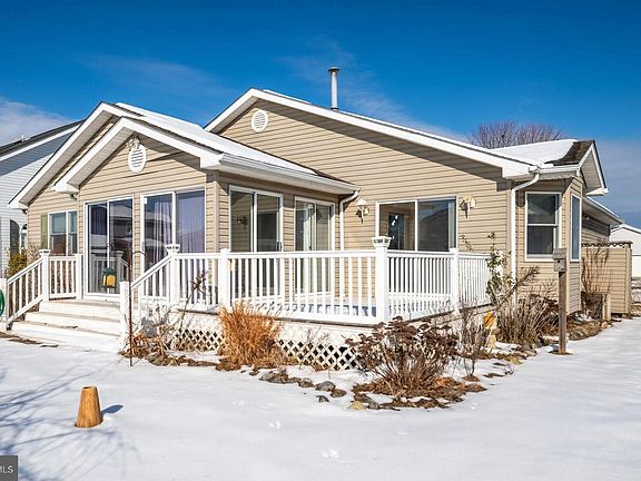 4th image of 36796 W Pond Cir