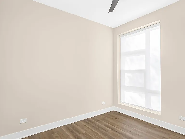 1218 W Lexington St — Photo 8