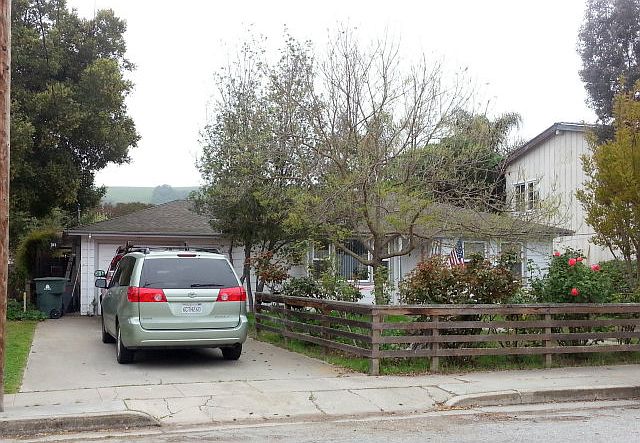 1st image of 107 5th St