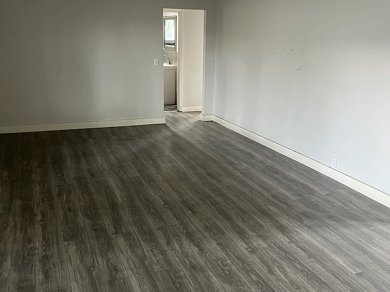 306 N Conejo Ave — Photo 2