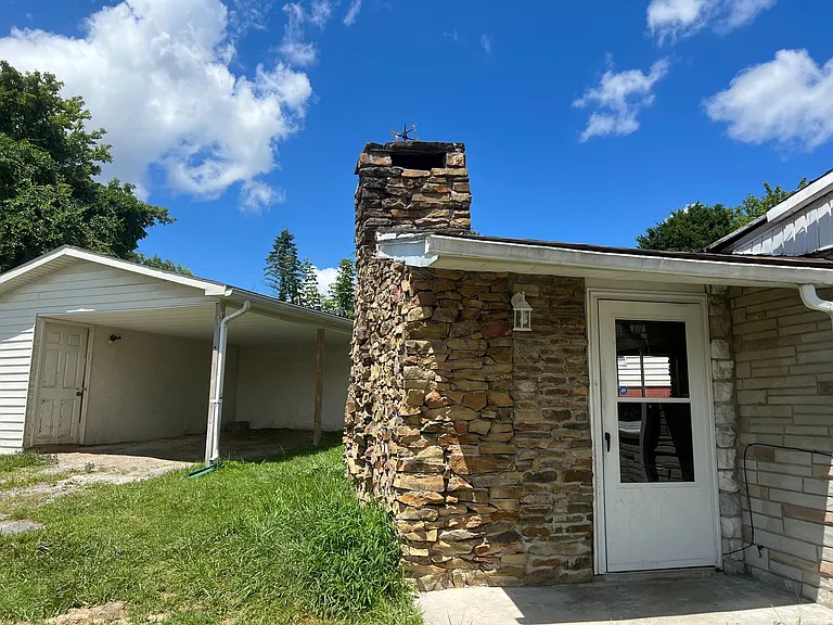 705 Low Gap Rd — Photo 17