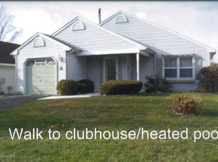 6 Springhill Dr, Brick, NJ 08724