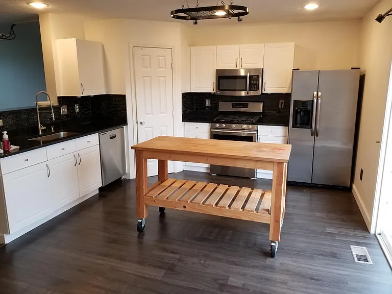 Kitchen with Island