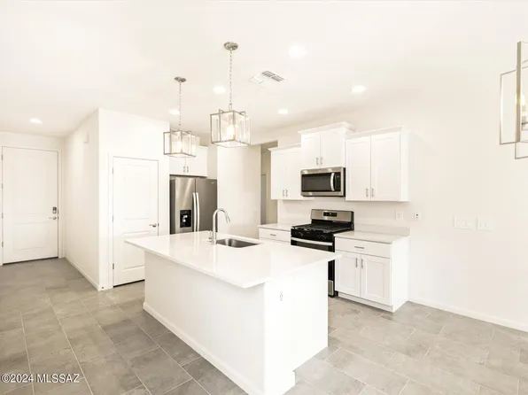 10316 W Zimmerman St, Marana, AZ 85653