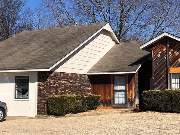 812 Queens Rd, Muskogee, OK 74403