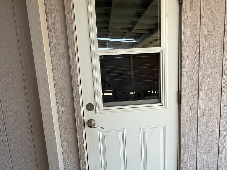 135 E Ellis Dr — Photo 17