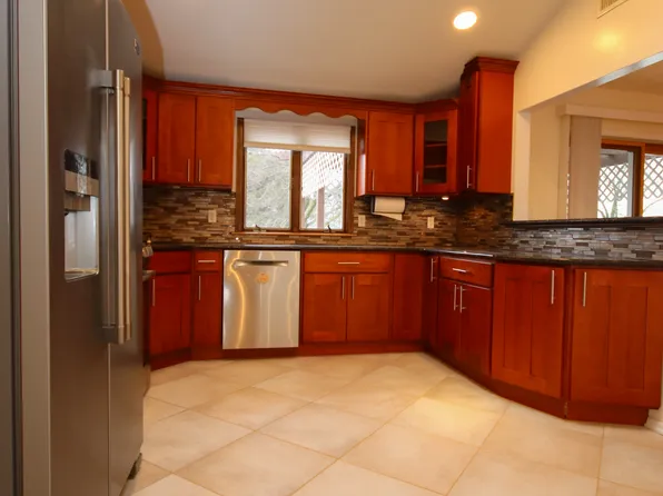 (undisclosed Address), Hicksville, NY 11801