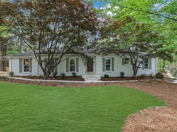 4520 Huntridge Dr NE, Roswell, GA 30075