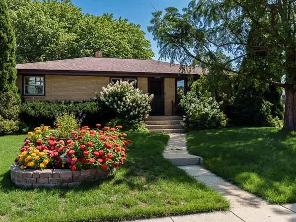 134 S Lawrence St, Cherry Valley, IL 61016