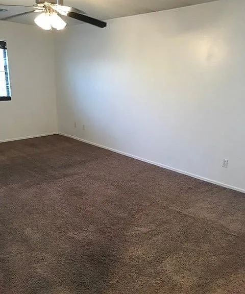 6908 S 7th Ln — Photo 8