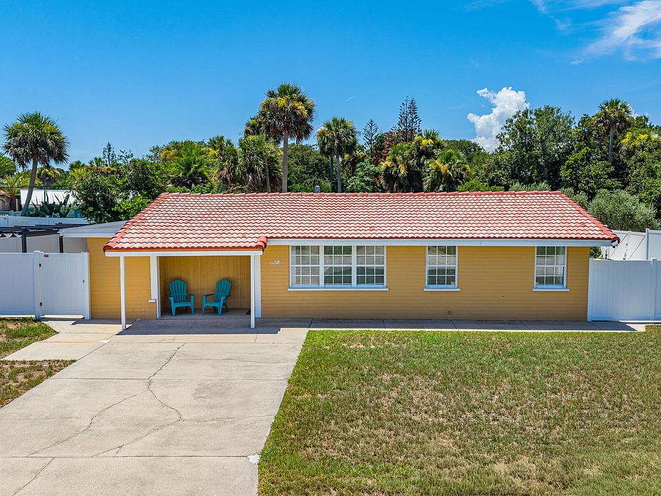 1st image of 56 Poinsettia Dr