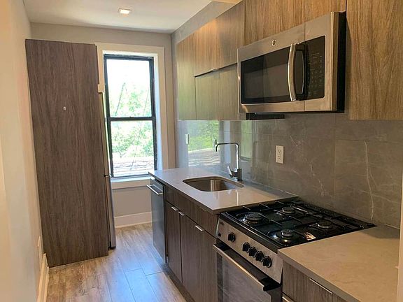 3rd image of 102 E 103rd St APT 20