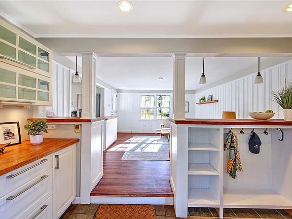 4th image of 367 New Meadow Rd