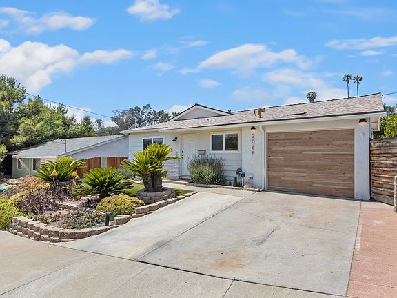 4th image of 2068 Montclair St