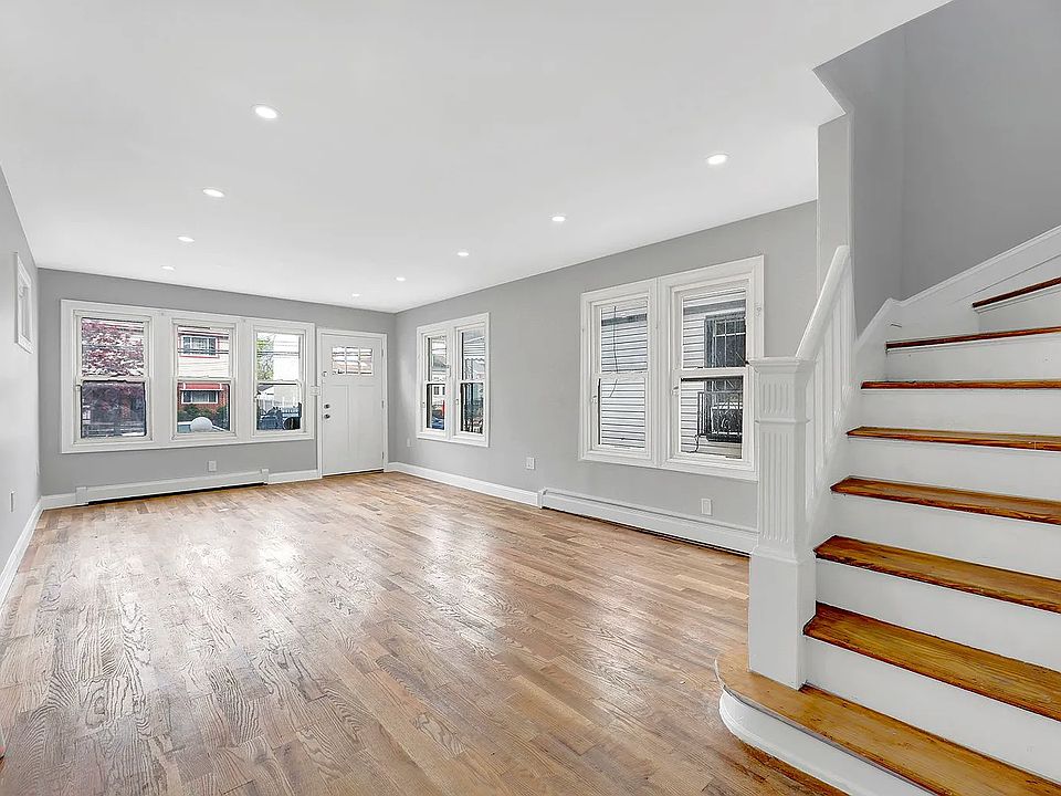 1st image of 11639 155th St