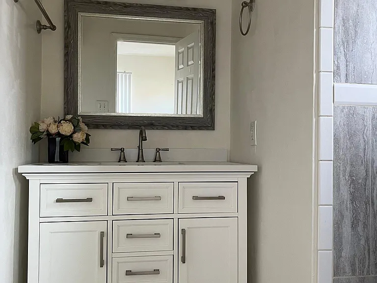 Master Vanity
