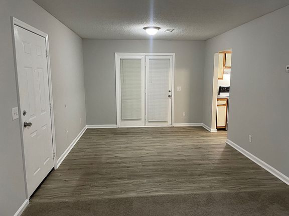 3rd image of 929 Center St #B
