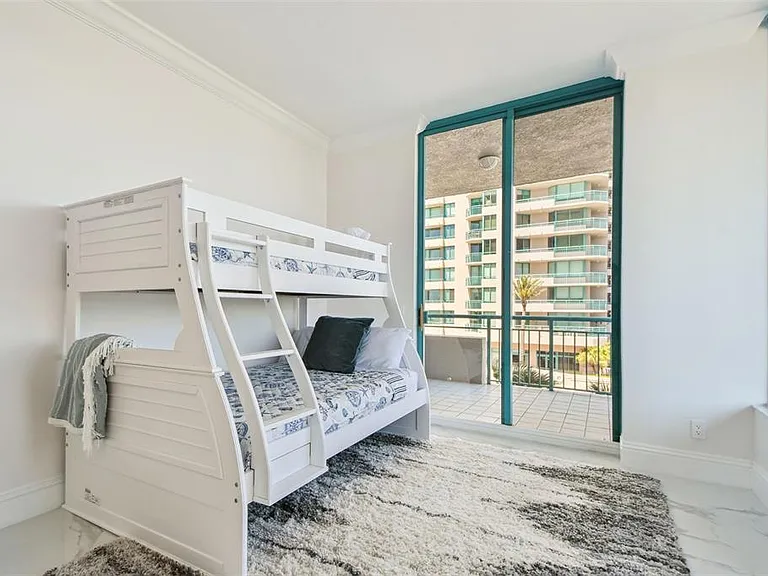 1560 Gulf Blvd #306 — Photo 33