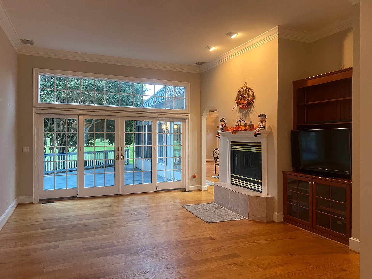 3 bed, 2.5 bath, 2196 sqft, $3,800 — Photo 4