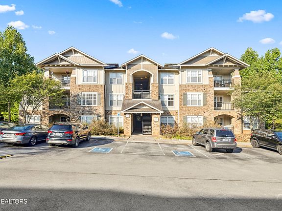 2nd image of 1122 Tree Top Way APT 1201