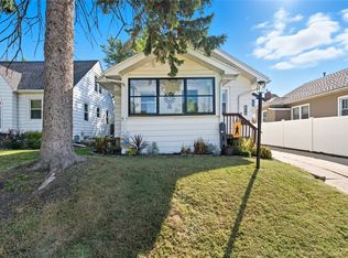 2407 C Ave NE, Cedar Rapids, IA 52402