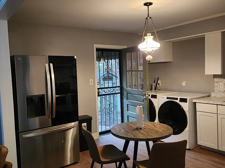 Farmhurst Dr — Photo 4