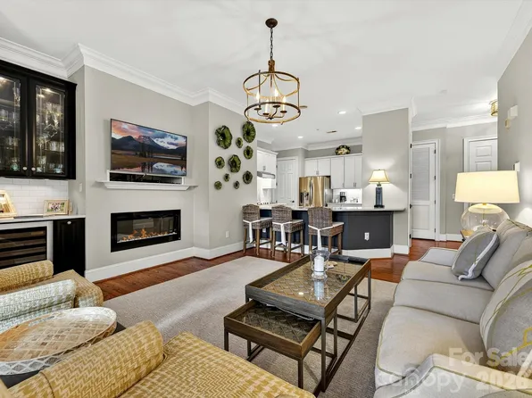 6767 Louisburg Square Ln, Charlotte, NC 28210