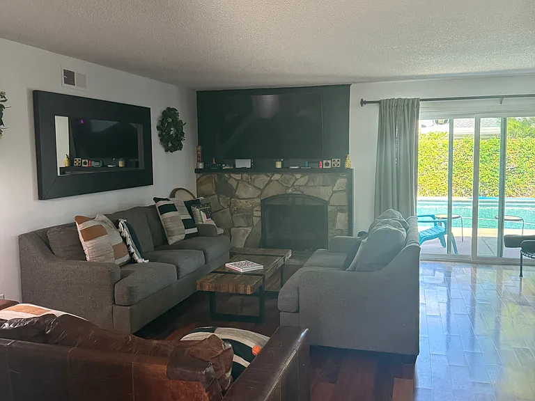 2894 Fidler Ave — Photo 4