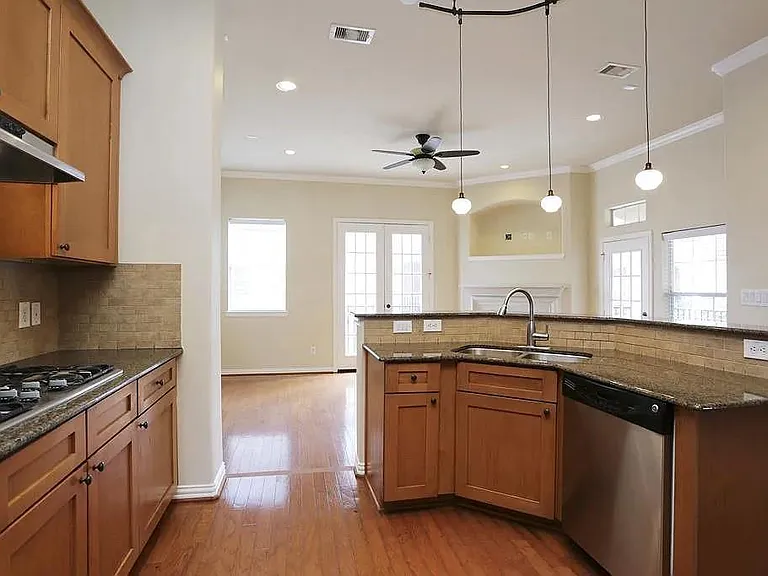 5615 Winsome Villas Ln #H — Photo 6